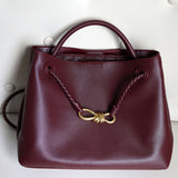 EMILIA™ – ALSIDIG, RAFFINERET TASKE