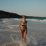 FELICE™ – BIKINISÆT MED KONTRASTDESIGN OG MODERNE UDTRYK