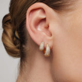 VENAZELLE™ – ØRERINGE I 18K GULD