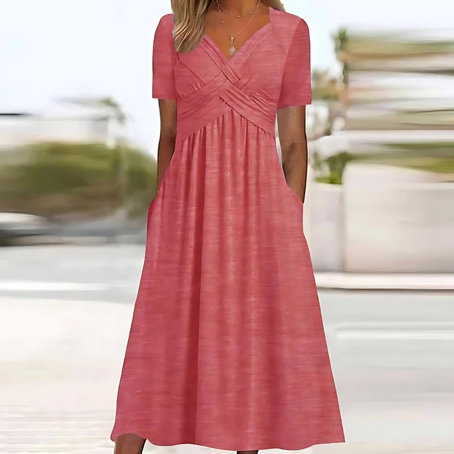JASMIN™ – ELEGANT MIDIKJOLE MED ET RAFFINERET OG FEMININT UDTRYK