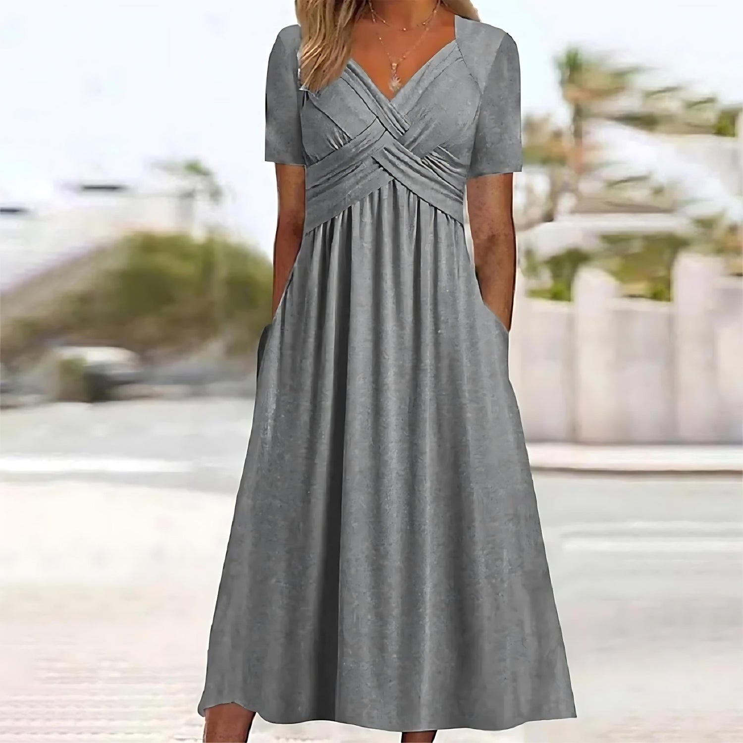 JASMIN™ – ELEGANT MIDIKJOLE MED ET RAFFINERET OG FEMININT UDTRYK