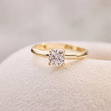 CATHERISSE™ – RING I 18K GULD
